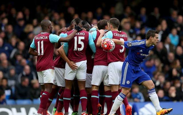 官方：捷克主力中后卫维蒂克因伤退出国家队